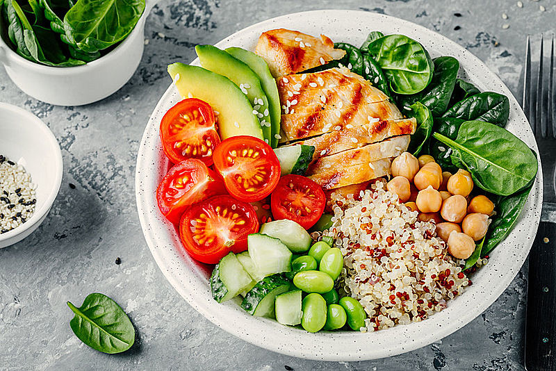Eat balanced and nutritious meals for iftar during Ramadan
