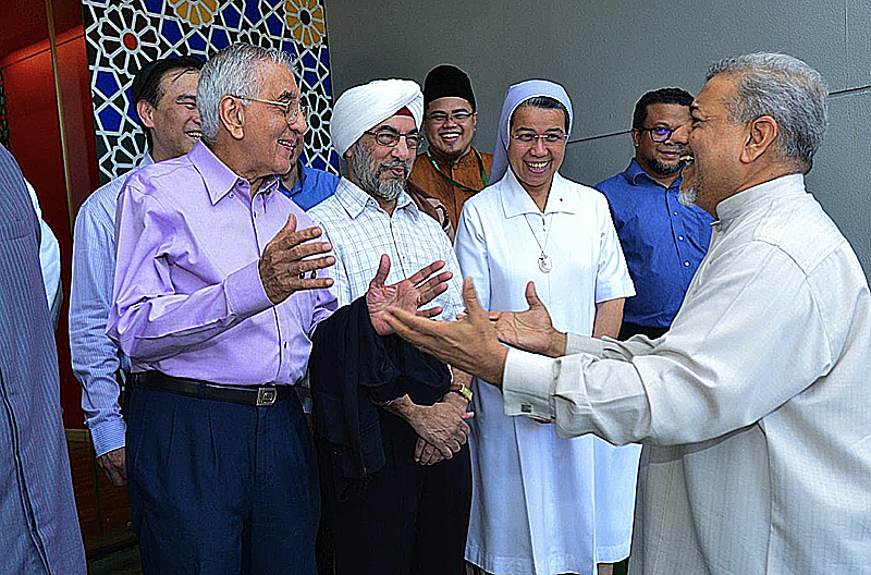 Interfaith harmony in Singapore uses concept of human dignity in islam