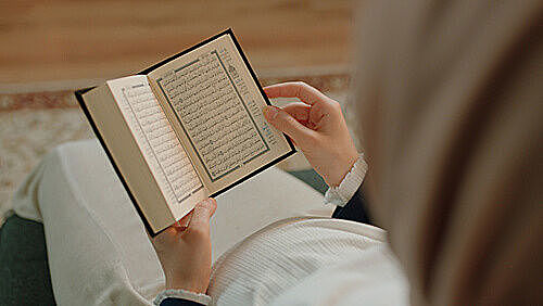 Amalan, Wanita, Ketika, Haidh, Baca, Al Quran, Ramadan